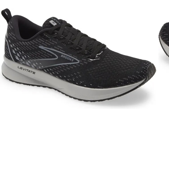 Levitate 5 Running Shoe men’s size  13 gently used 
BROOKS - Picture 10 of 12